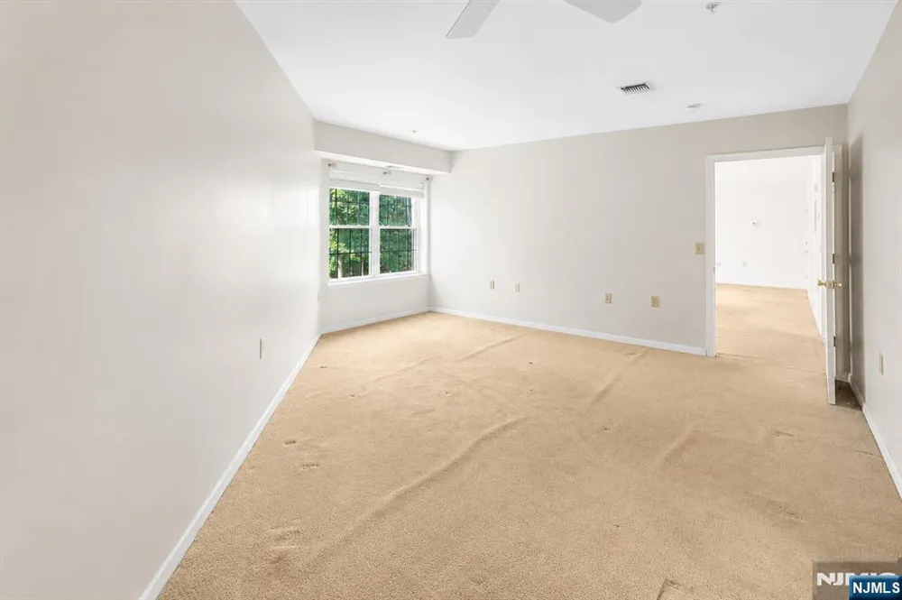 401 Dercole 211 Norwood, NJ 07648
