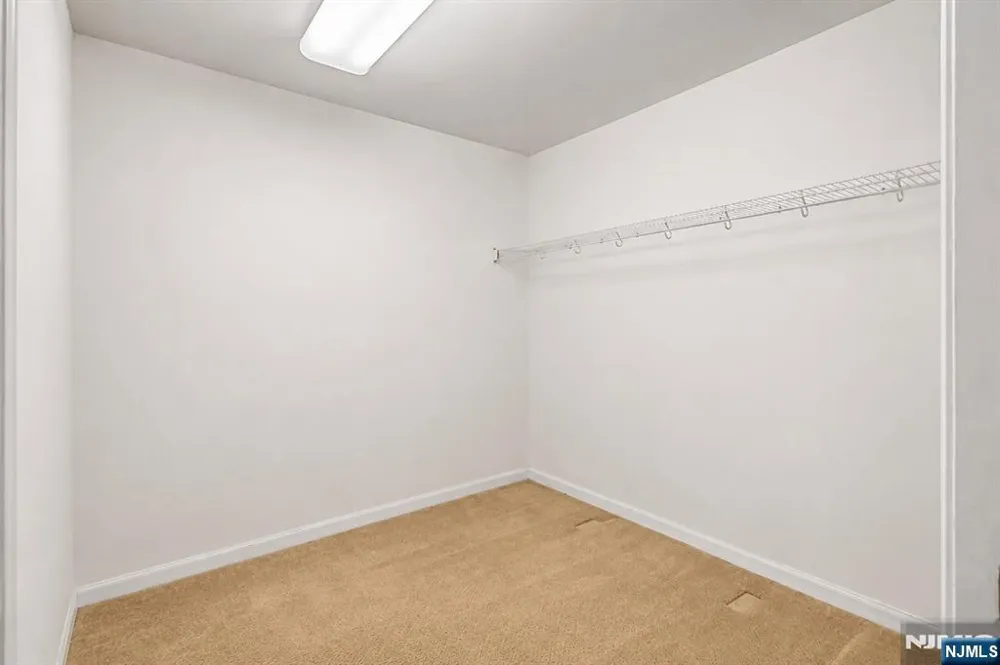401 Dercole 211 Norwood, NJ 07648