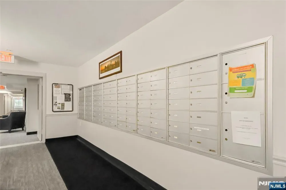 401 Dercole 211 Norwood, NJ 07648