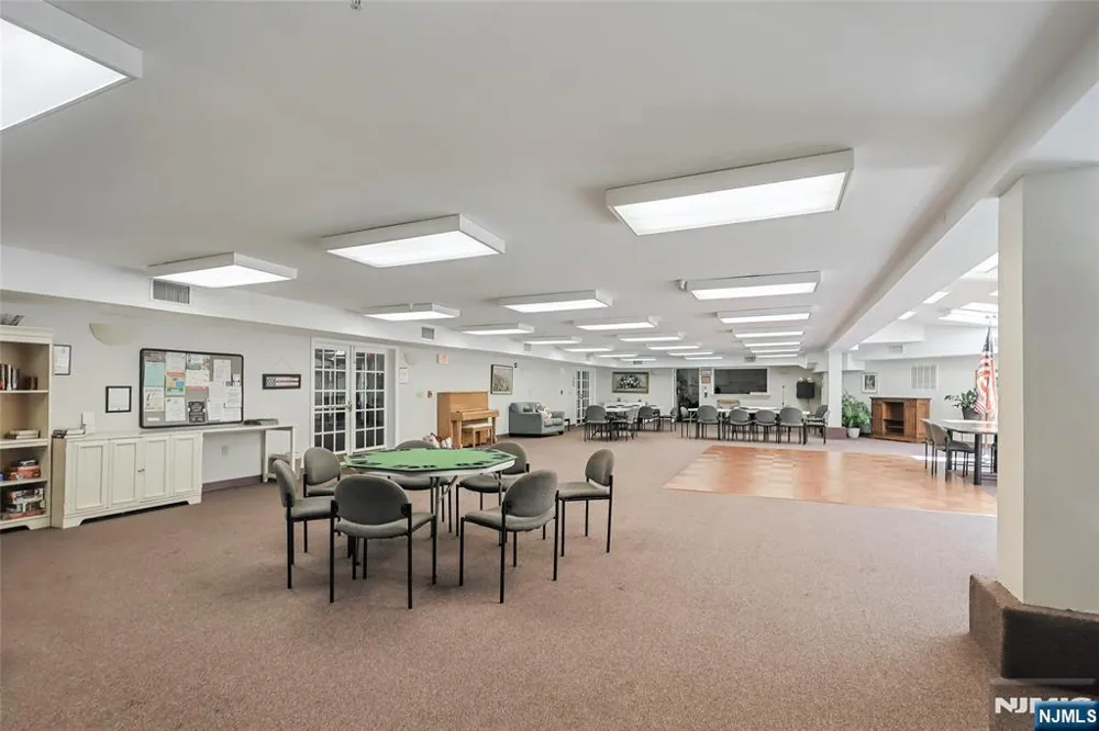 401 Dercole 211 Norwood, NJ 07648