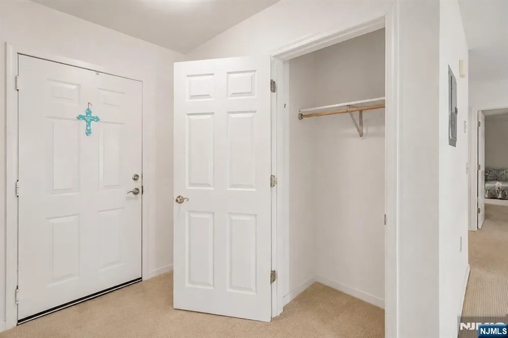 401 Dercole 211 Norwood, NJ 07648