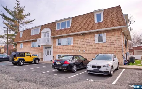 89 Kansas Street 3D