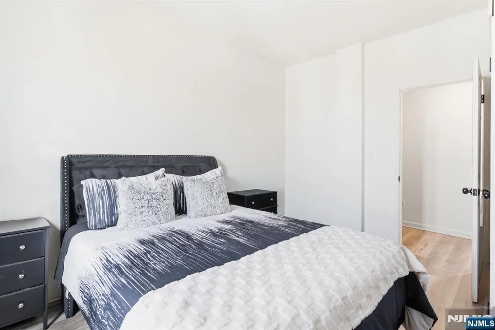 1870 John F Kennedy Boulevard 4F Jersey City, NJ 07304