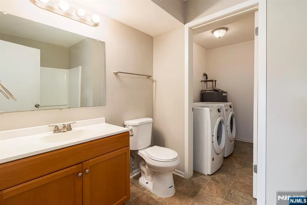 4107 Tracy Court Voorhees, NJ 08043