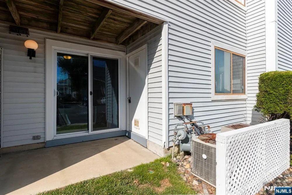 4107 Tracy Court Voorhees, NJ 08043