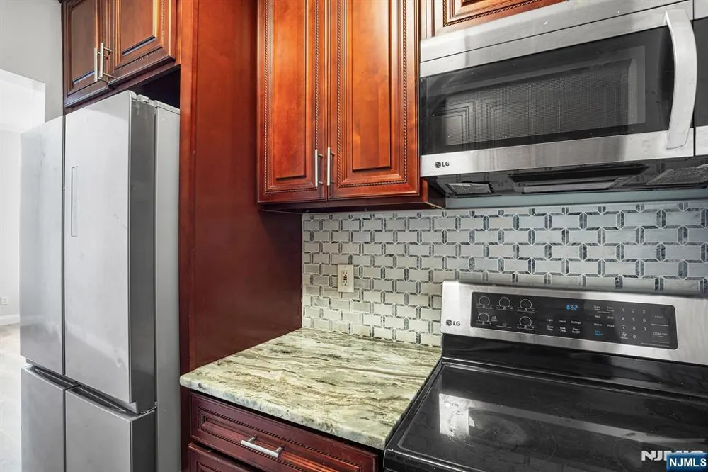 464 Central Avenue A6 Jersey City, NJ 07307