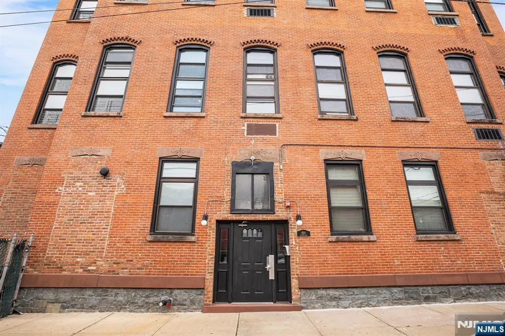 464 Central Avenue A6 Jersey City, NJ 07307