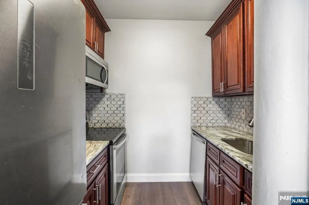 464 Central Avenue A6 Jersey City, NJ 07307