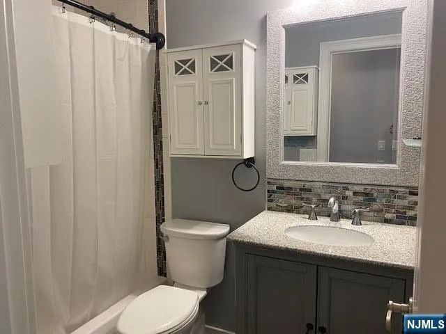 5 Sugar Loaf Court 8 Vernon, NJ 07462