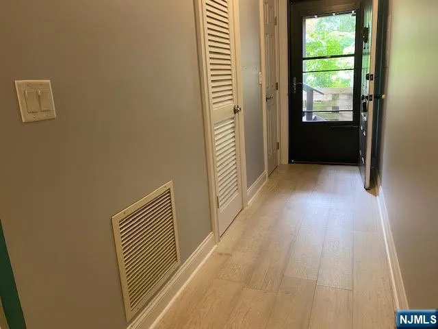 5 Sugar Loaf Court 8 Vernon, NJ 07462