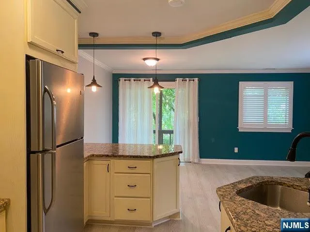 5 Sugar Loaf Court 8 Vernon, NJ 07462