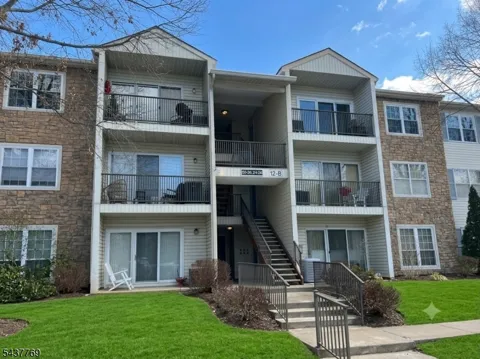 260 Robertson Way