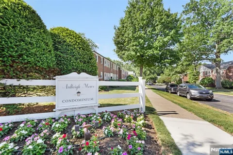 349 Bloomfield Avenue 33