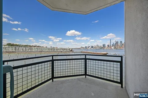 600 Harbor Boulevard 955