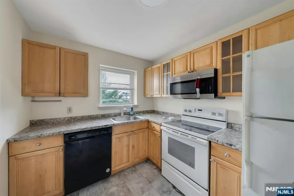 205 Bergen Turnpike 2A Ridgefield Park, NJ 07660