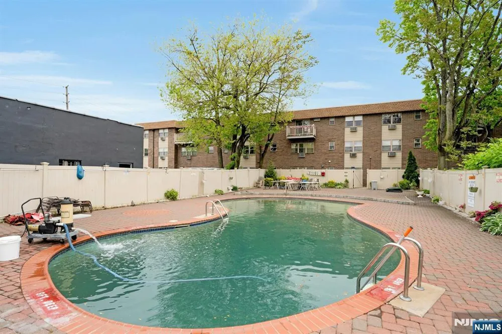 205 Bergen Turnpike 2A Ridgefield Park, NJ 07660