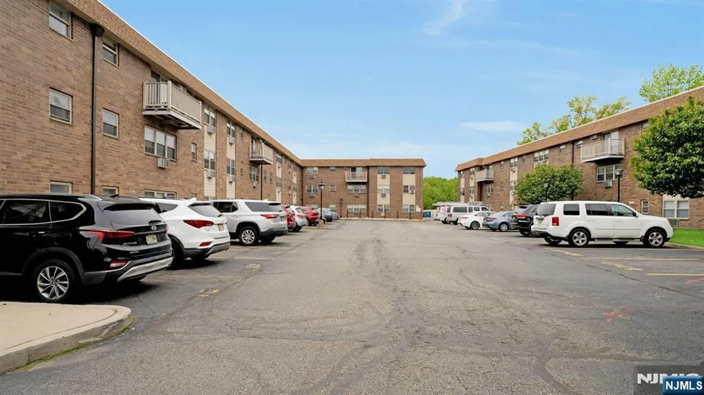 205 Bergen Turnpike 2A Ridgefield Park, NJ 07660