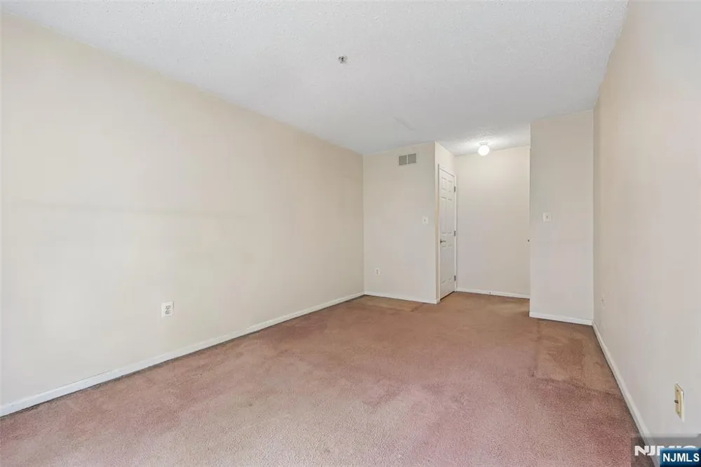 144 Prestwick Way 144 Edison, NJ 08820