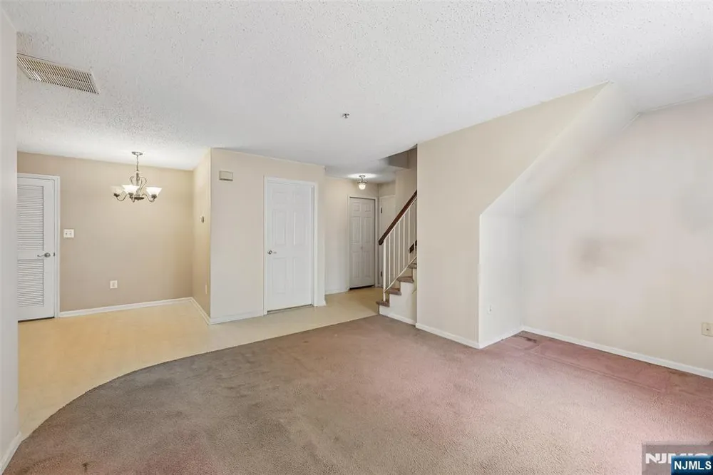 144 Prestwick Way 144 Edison, NJ 08820