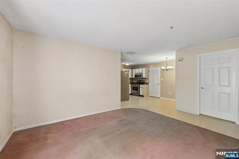 144 Prestwick Way 144 Edison, NJ 08820
