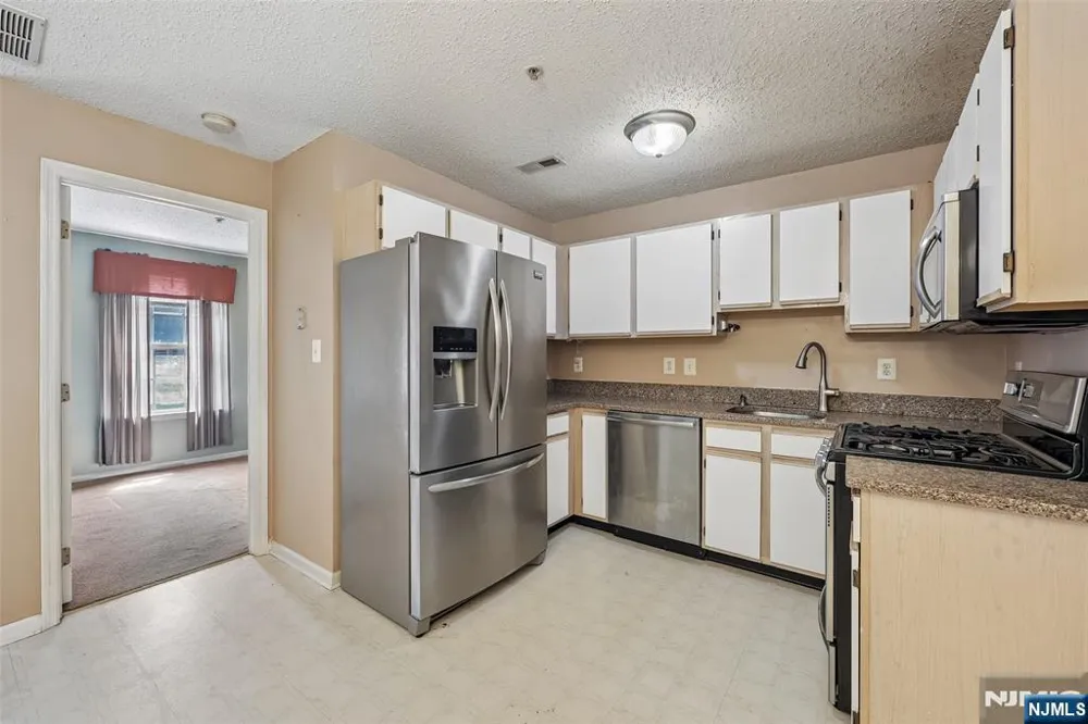144 Prestwick Way 144 Edison, NJ 08820