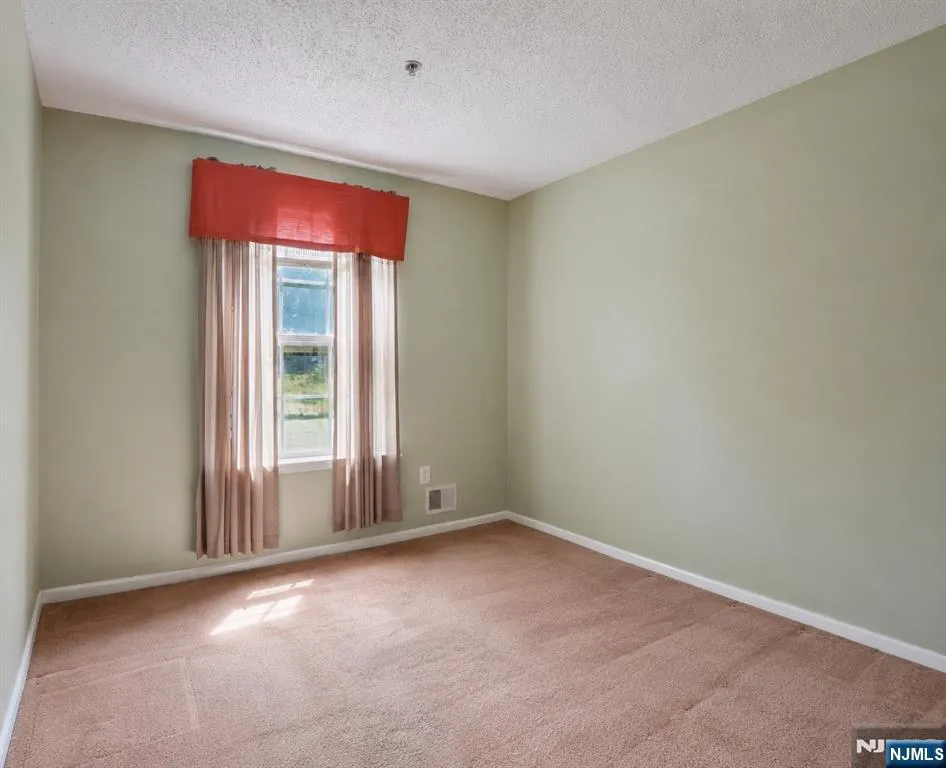 144 Prestwick Way 144 Edison, NJ 08820