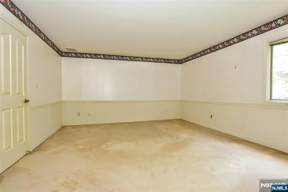 281 E Vista View Drive Mahwah, NJ 07430