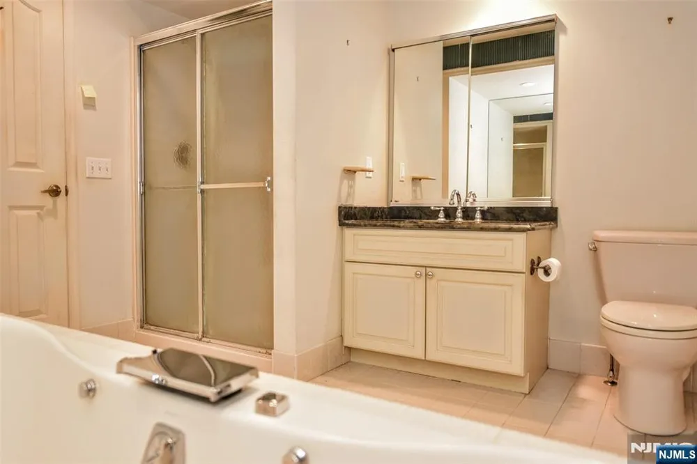 281 E Vista View Drive Mahwah, NJ 07430