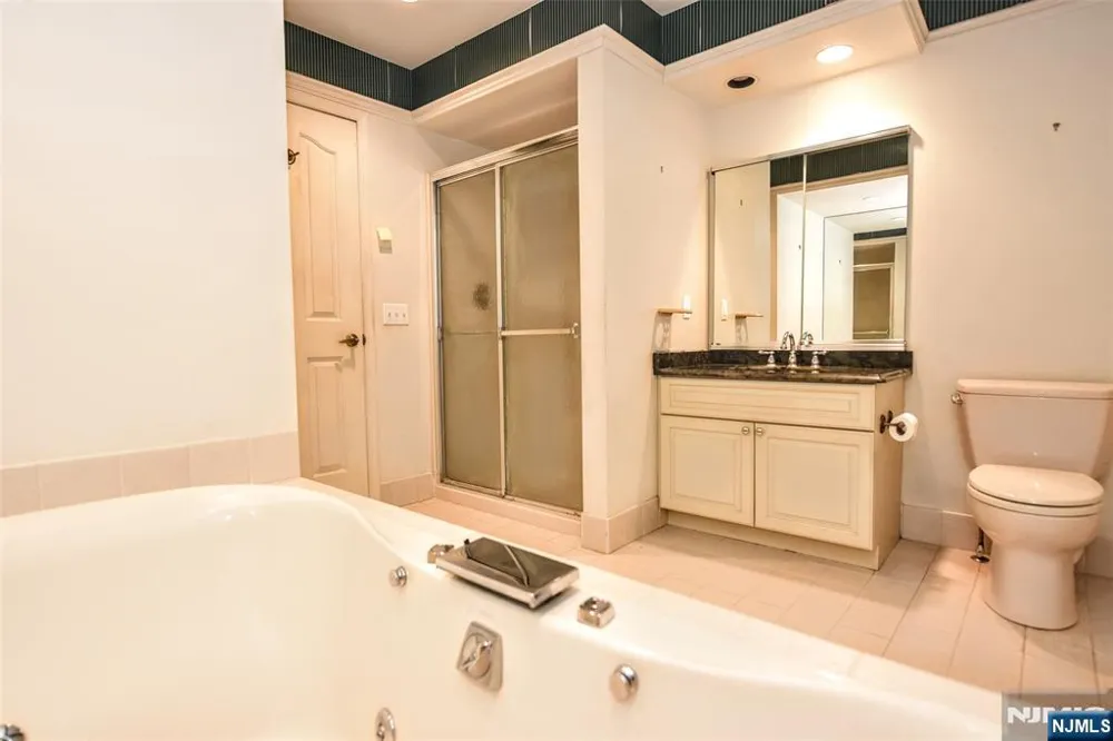 281 E Vista View Drive Mahwah, NJ 07430