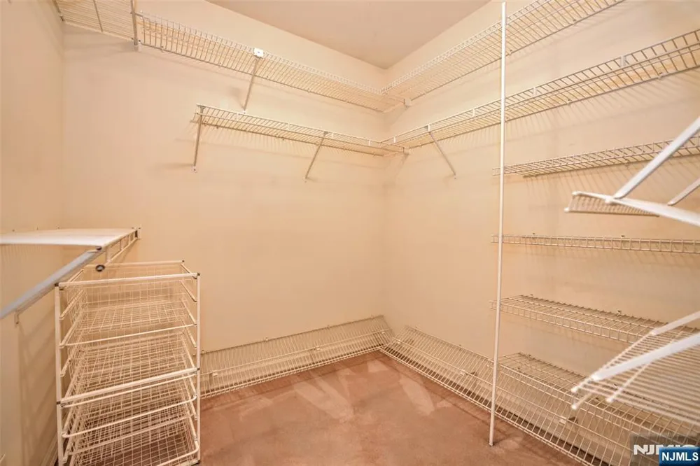 281 E Vista View Drive Mahwah, NJ 07430