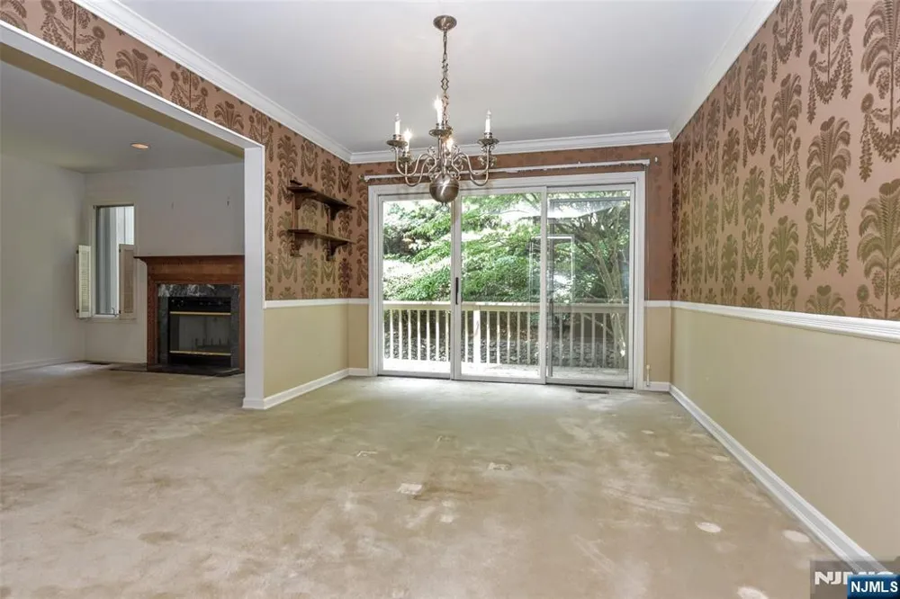 281 E Vista View Drive Mahwah, NJ 07430