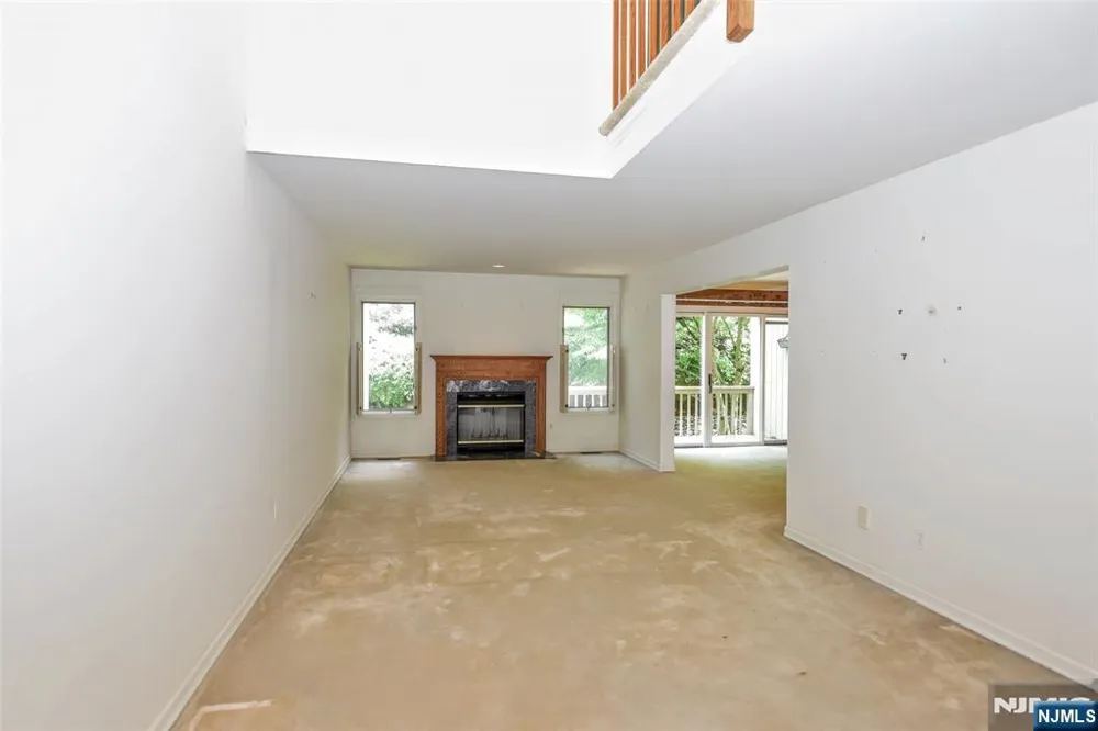 281 E Vista View Drive Mahwah, NJ 07430
