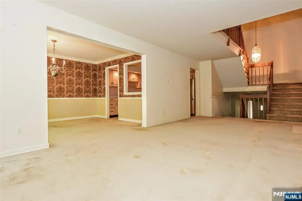 281 E Vista View Drive Mahwah, NJ 07430