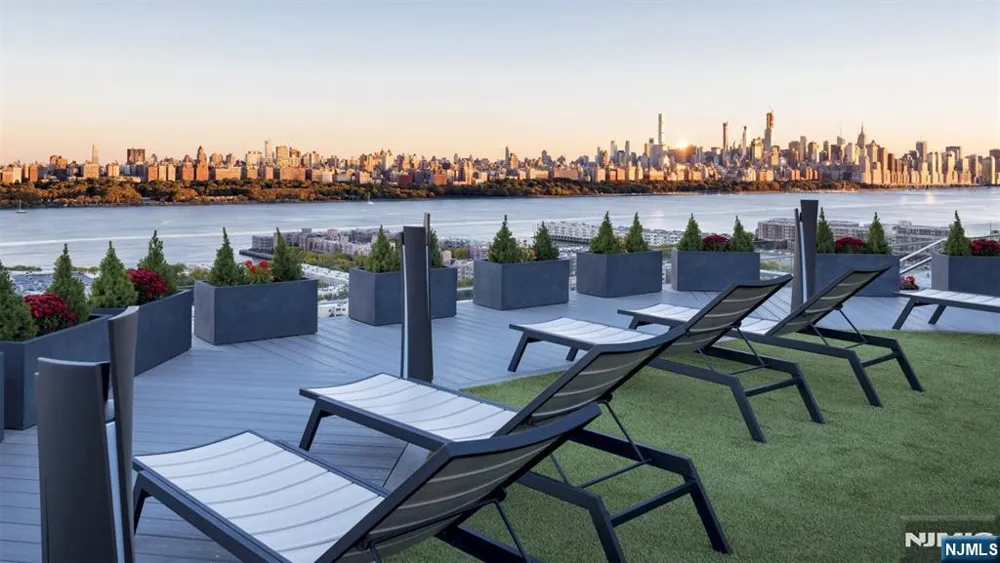 320 Adolphus Avenue 611 Cliffside Park, NJ 07010