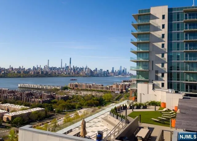320 Adolphus Avenue 611 Cliffside Park, NJ 07010