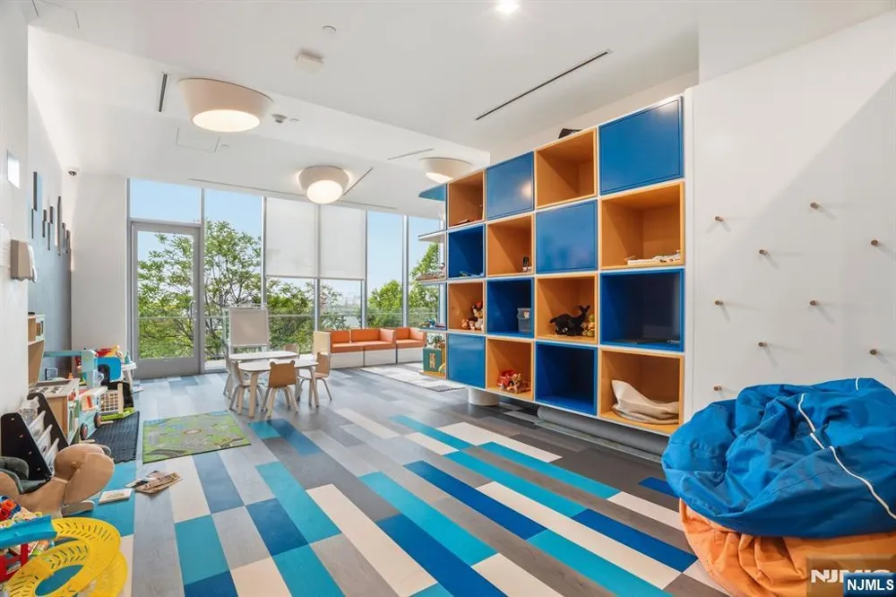320 Adolphus Avenue 611 Cliffside Park, NJ 07010