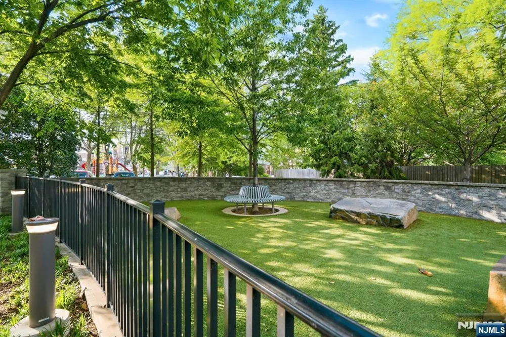 320 Adolphus Avenue 611 Cliffside Park, NJ 07010