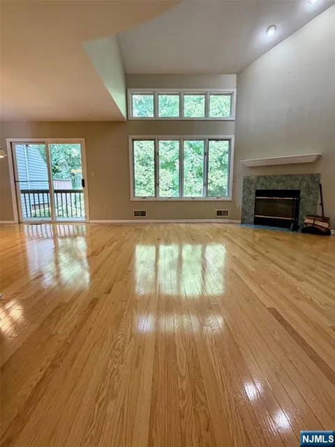 19 Lakeview Drive