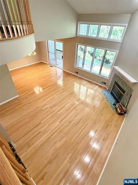 19 Lakeview Drive Old Tappan, NJ 07675
