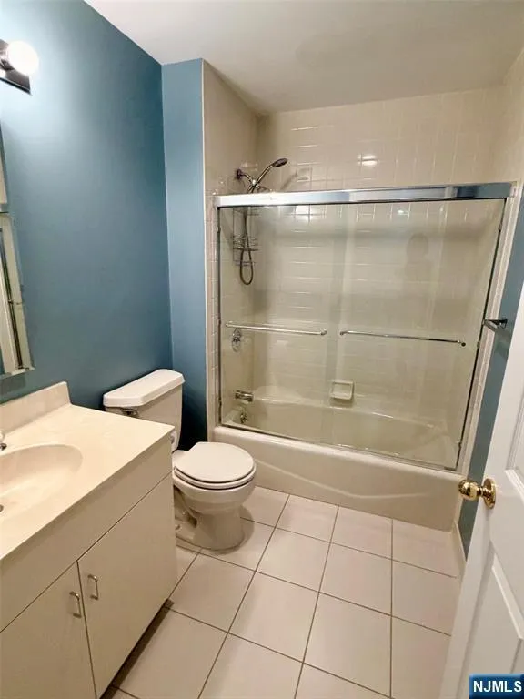 19 Lakeview Drive Old Tappan, NJ 07675