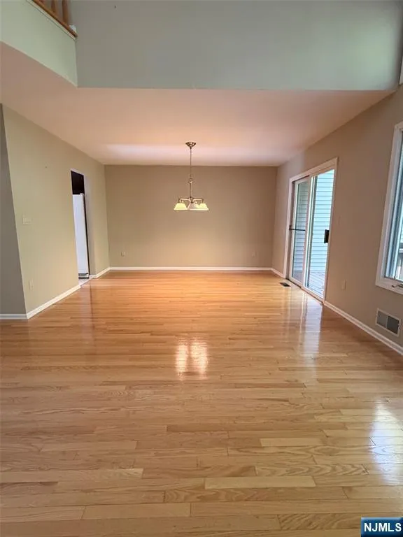 19 Lakeview Drive Old Tappan, NJ 07675