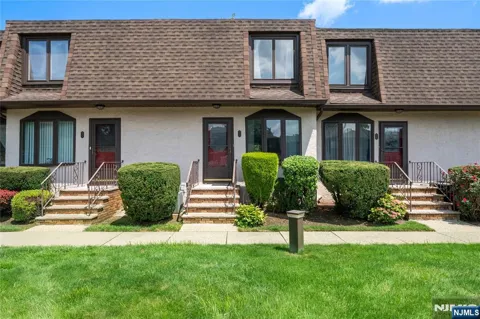 24 River Road E535