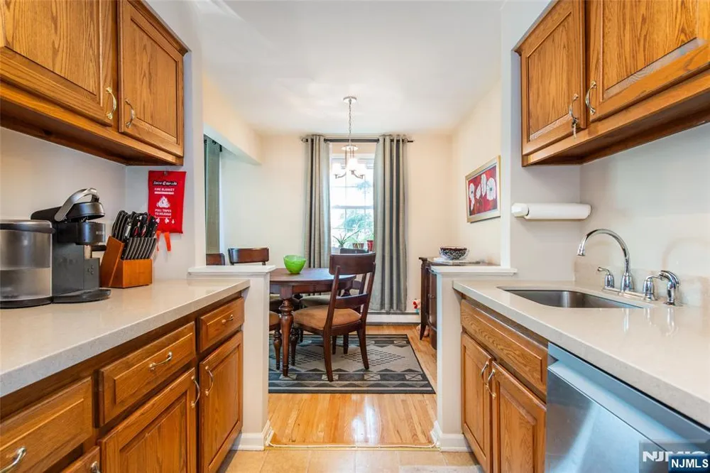 605 Grove Street E3 Clifton, NJ 07013
