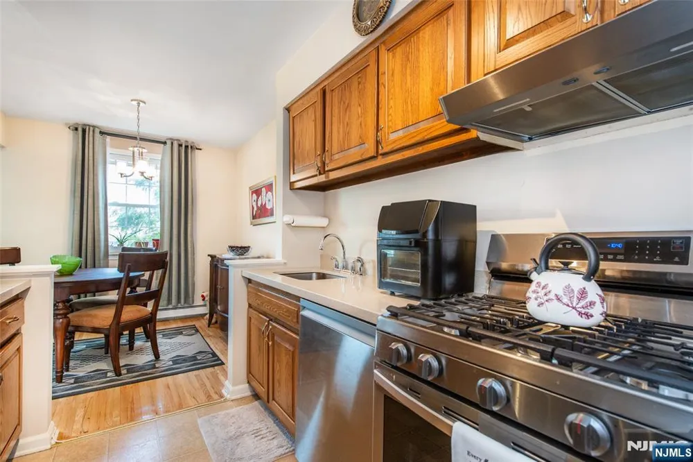 605 Grove Street E3 Clifton, NJ 07013