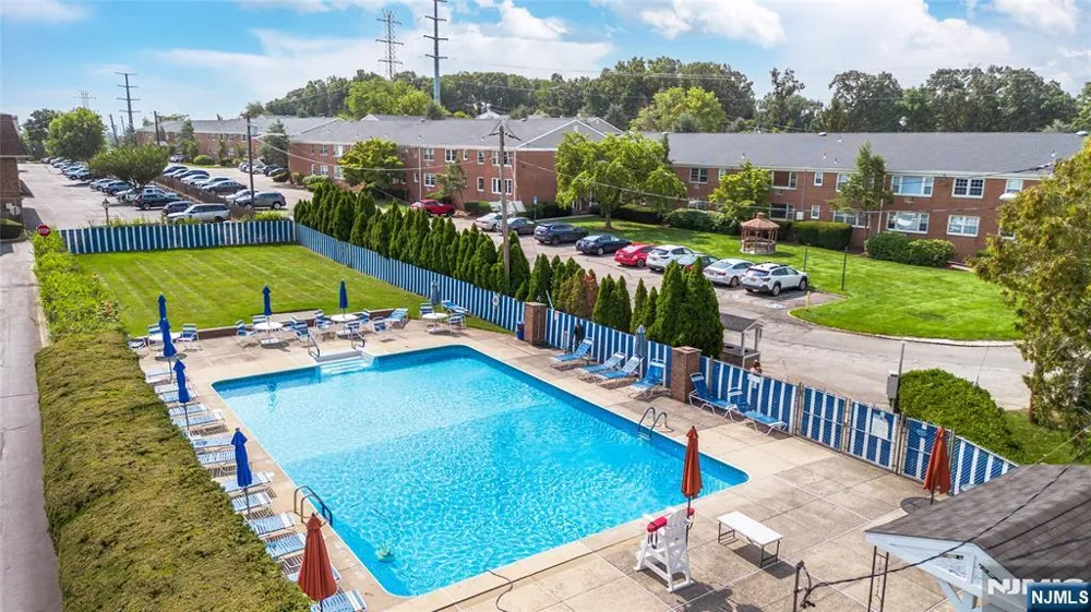 605 Grove Street E3 Clifton, NJ 07013