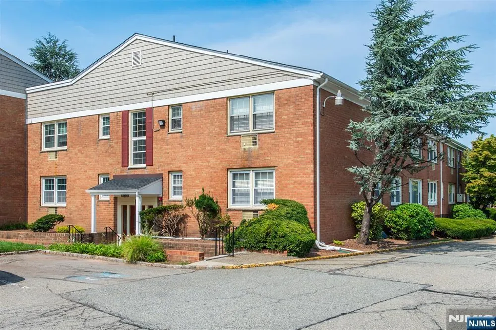 605 Grove Street E3 Clifton, NJ 07013
