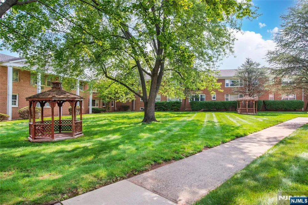 605 Grove Street E3 Clifton, NJ 07013