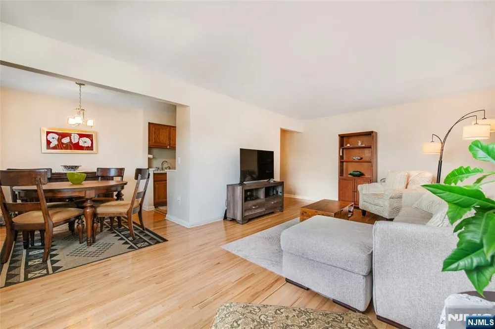 605 Grove Street E3 Clifton, NJ 07013