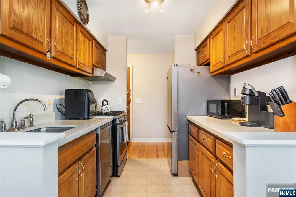 605 Grove Street E3 Clifton, NJ 07013
