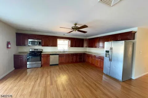 306 Lake Shore South #F Unit F